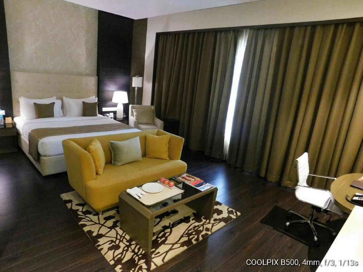 Sayaji Raipur Hotel Exterior photo