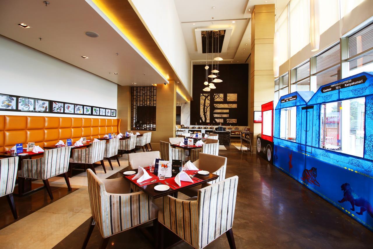 Sayaji Raipur Hotel Exterior photo