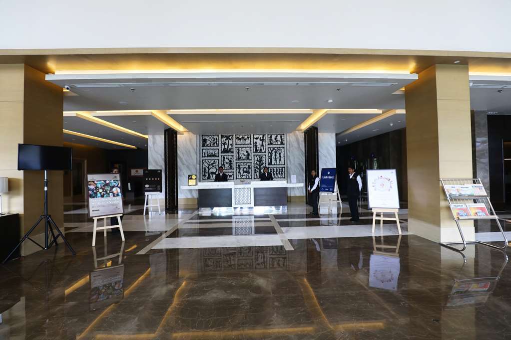 Sayaji Raipur Hotel Interior photo